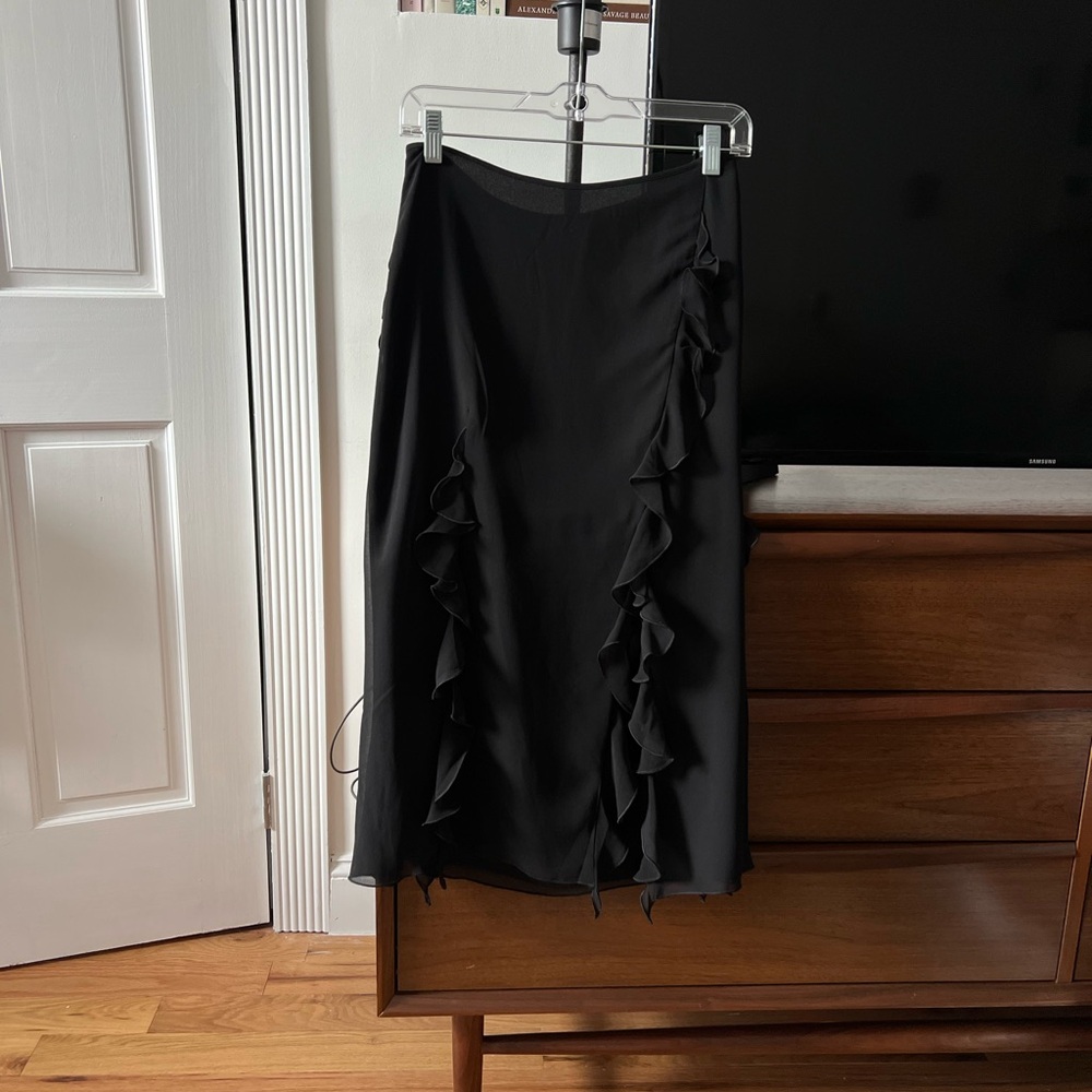 Aritzia Wilfred Ruffle Midi Skirt